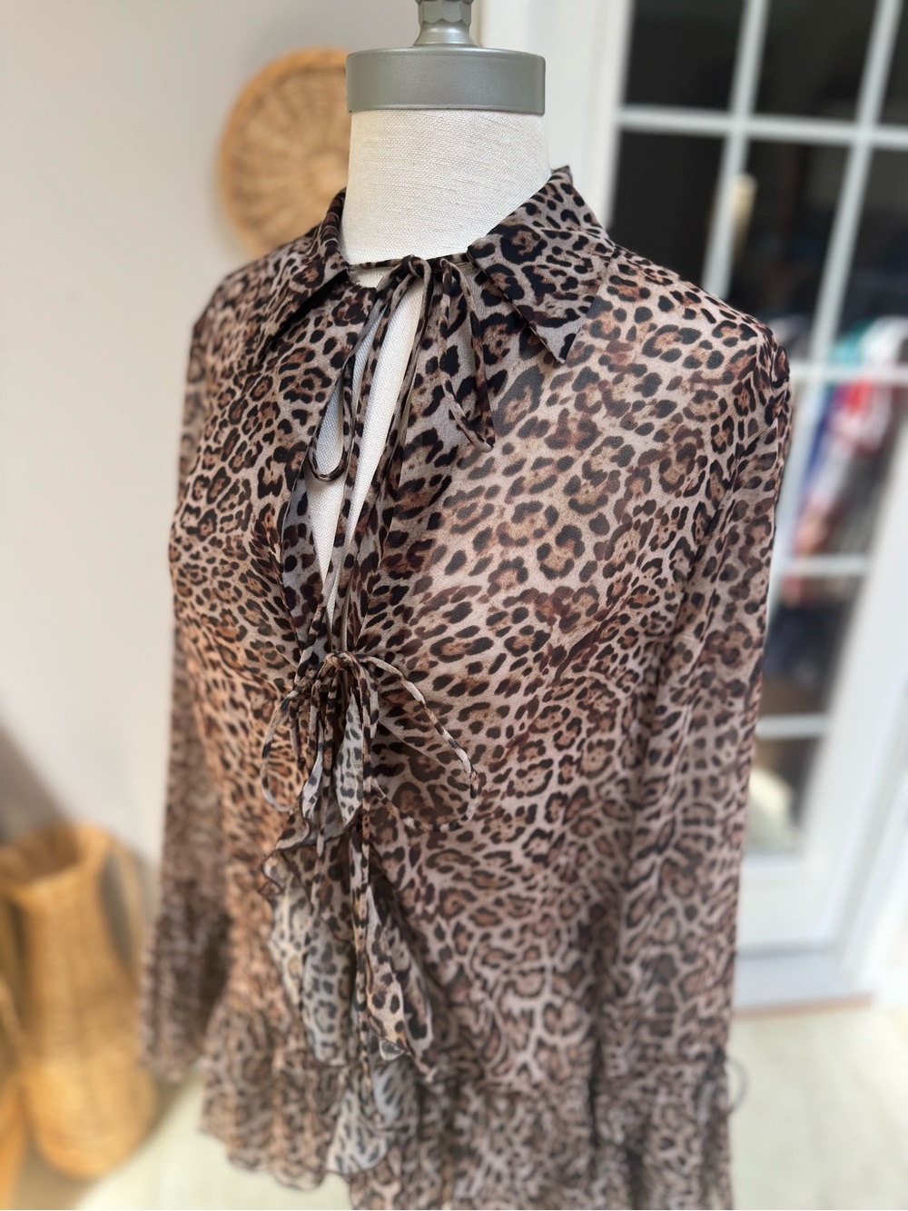 NWT Zara Leopard Print Sheer Ruffle Tie Front Blouse Bell Sleeve Top Brown L - Picture 7 of 9